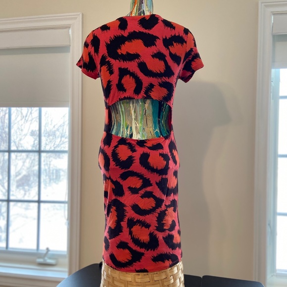 Topshop Leopard Print Cut-Out Back Dress (Size 8P) - Picture 5 of 12